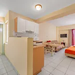Pavlos Hotel Cos
